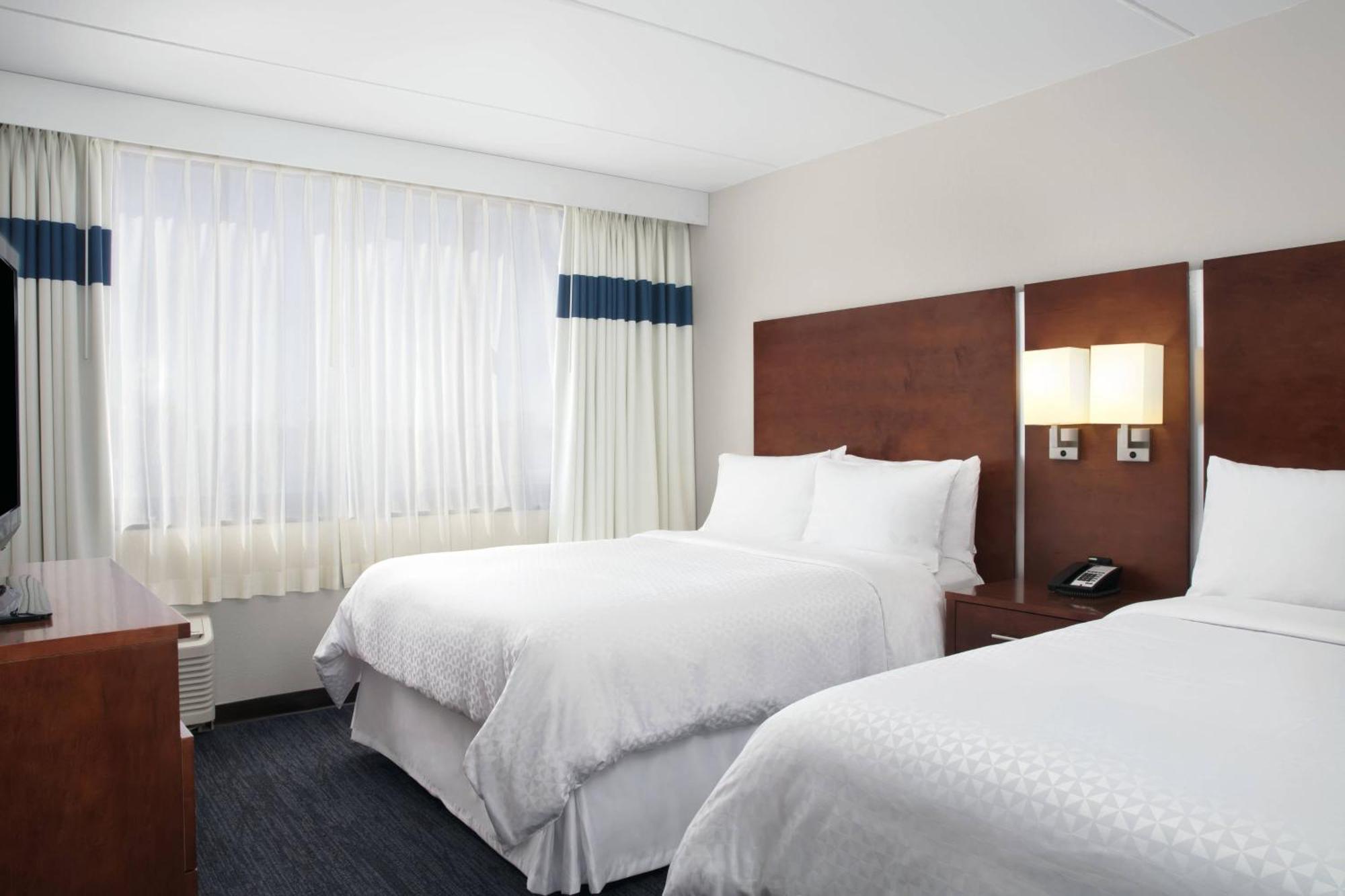 โฟร์ พอยต์ บาย เชอราตัน ฟอร์ต ลอเดอร์เดล แอร์พอร์ต/ครูซ พอร์ต Hotel ภายนอก รูปภาพ